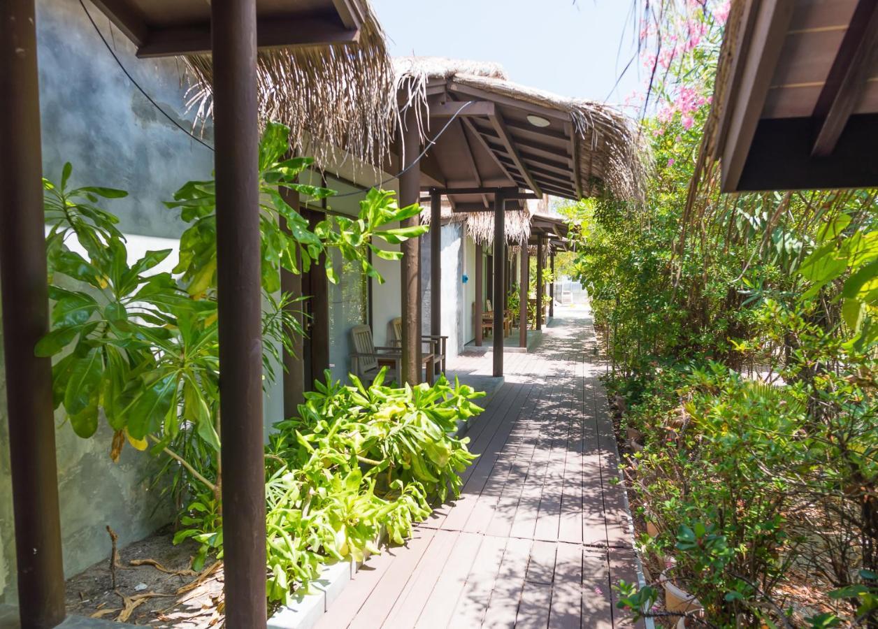 Premier Beach Gulhi Exterior photo