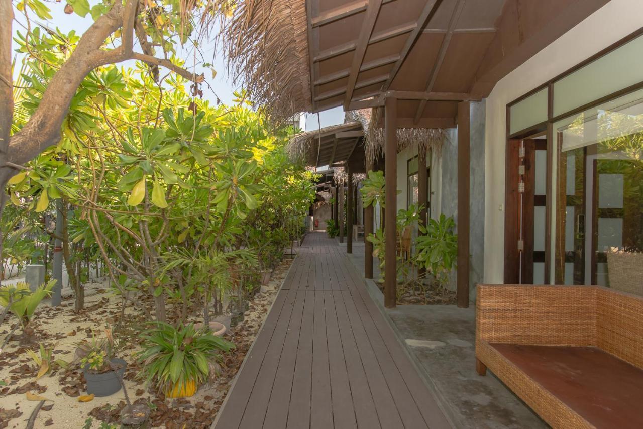 Premier Beach Gulhi Exterior photo